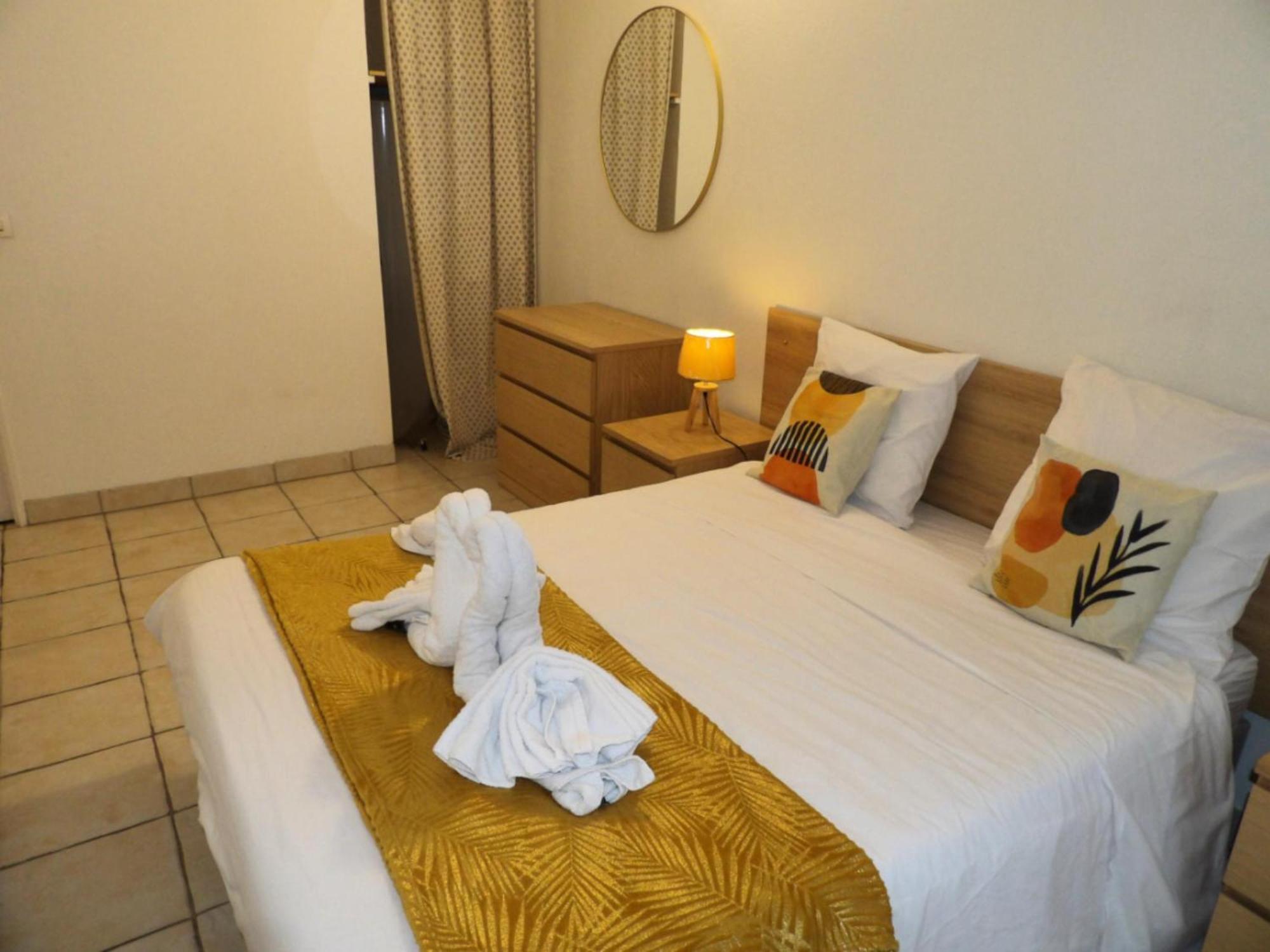 Le Cosy Wiener *Paris*Gare A 300 M*Disneyland* Champs-Sur-Marne Exterior photo